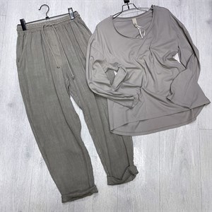 Новая коллекция льняной одежды Made in Italy - Брючки и кофточка