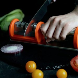 Раз два и острый нож готов к работе  Трехэтапная точилка