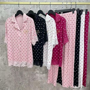 Нежные пижамы и халаты для комфортного сна