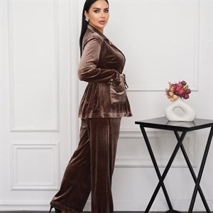 Костюм тройка для женщин — стиль и комфорт в больших размерах