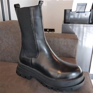 Новинка       Натуральная кожа Натуральный мех   Производство