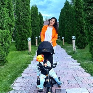 Наши дорогие покупатели на нашей вело коляске от бренда