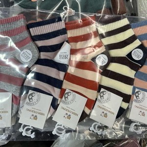 В наличии детские носочки размеры 1 4 4 8 8 12лет