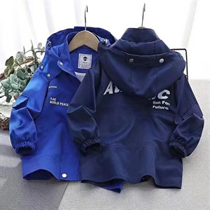 Куртки осень весна Все вопросы на watsapp номер 996557840797