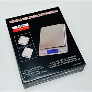 Весы работают от стандартных батареек могут легко