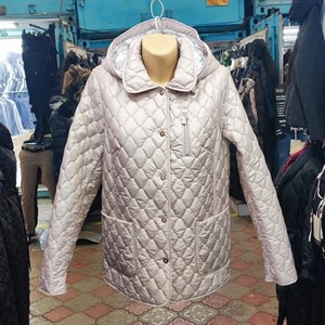 Короткая весенняя куртка капюшон отстёгивается Размеры