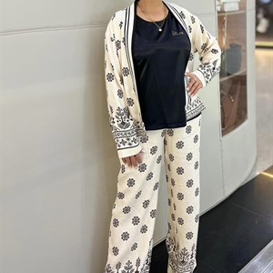 Размеры 44 46 48 50 52 на наш Цена