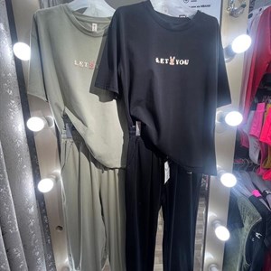 Костюм В наличии Качество как всегда супер Ткань тонкое