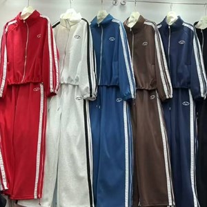 Расцветки женской одежды Aika Collection — Бишкек