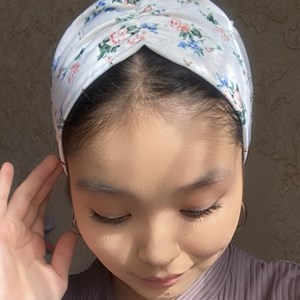 СУПЕР НОВИНКИ       Готовый платок Материал прада