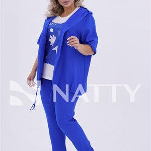 Элегантная модель тройки идеально подойдет для девушек