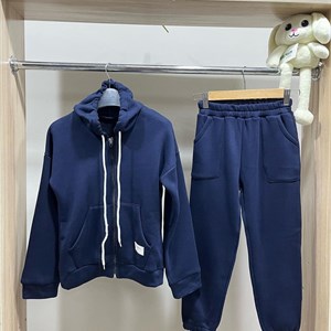 в наличии двойки  Размеры 36 38 40 42 Ткань турецкая