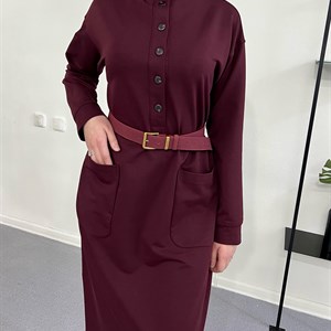 В самом трендовом цвете сезона Бургунди Собрали стильный