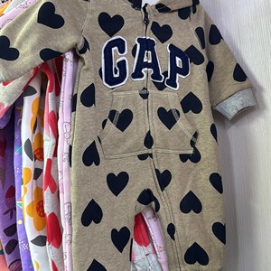    ЛИСТАЙТЕ ЦВЕТА      Комбез Гап фото в Реале размер