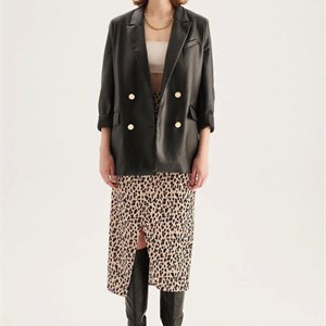 В наличии стильные пиджаки из эко кожи Турция Размеры