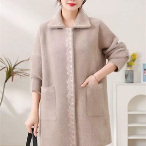 Пальто из альпаки на опт - Качественные ткани, красивые модели