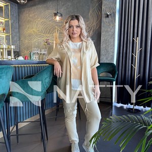 Элегантная модель тройки идеально подойдет для девушек