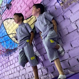 Рубашка и шорты отличная базовая альтернатива На все