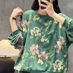 Модель 3667 Свободный трикотажный свитшот с цветочным