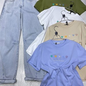 Новая коллекция женской одежды из Италии | Джинсы и футболки