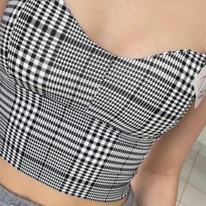 Под пиджачок можете одеть качество хорошая