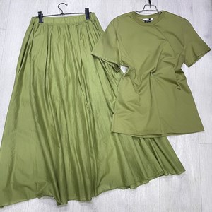 Новая коллекция женской одежды: юбки и футболки из Италии