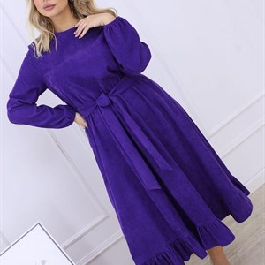 Вельветовое платье оптимальный вариант для женственного