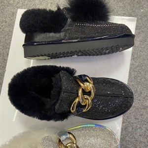 Обувь оптом кербен 6 51 все вопросы на WhatsApp 996