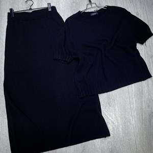 Новая коллекция: стильные юбки и кофты из кашемира из Италии