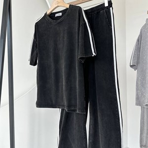 Оптовая продажа спортивных костюмов с лампасами - стиль и комфорт