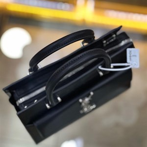 New сумка В наличии   Имеется длинный ремешок   Качество