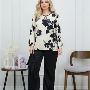 Стильная комбинированная двойка из шелка остается