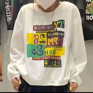 Модель 8983 Ещё одна модель бомбера с ярким принтом