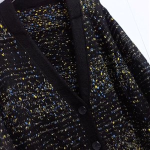 Модель 58820 Вязаный кардиган на пуговицах Пестрая