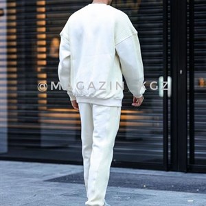 Здравствуйте Вы можете заказать у нас уличную одежду