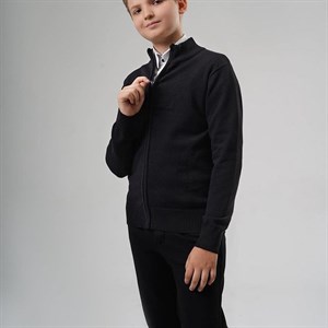 Школьные кофты для мальчиков 2022 года вы подберете