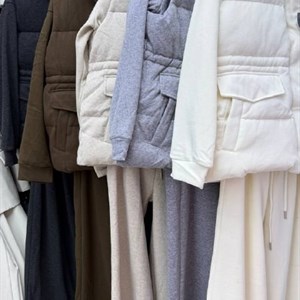 Женский костюм-тройка — размеры M/L, 5 цветов