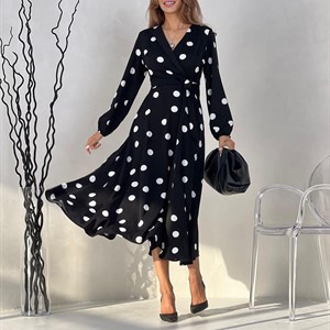  Невероятной красоты платья арт 2426 на полу запахе