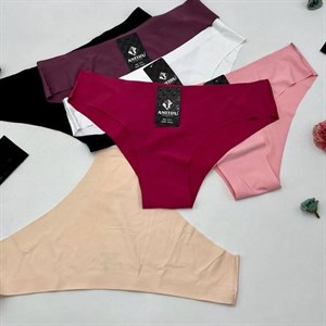 Кыргызстан Бишкек Рынок Кербен Дордой Нижнее белье