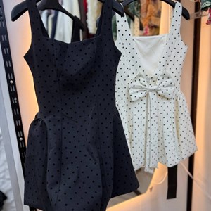 Платья и костюмы KAPSULA_BRAND — 4 шт (2+2) по 1500 сом, размеры 2с и 2м