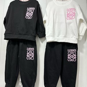 Спортивные костюмы   размеры от4 8лет цена 850с оптовая