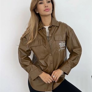 Рубашка идеально подходит как второй слой поверх