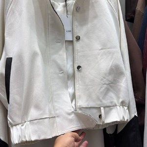 Новая коллекция ZARA: женская одежда в размерах M и L