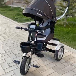 Мощный велосипед Удобное просторное сидение крутится