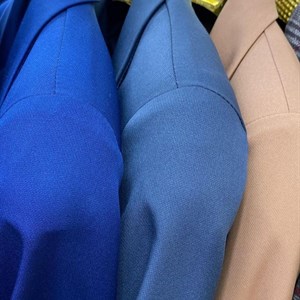 В наличии жакеты Размер 48 54 Цена 950 сом Ткань Барби