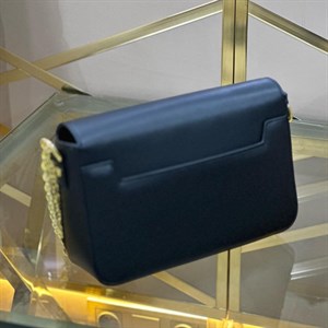 New сумка В наличии   Ремешок удлиняется   Качество