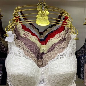 Дордой рынок Кербен Мир белья Ряд 6 контейнер 07