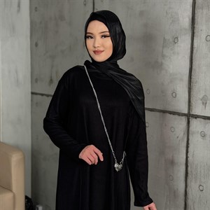 удобное и универсальное базовое платье легко сочетается