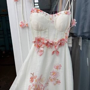 Нежное платье в стиле Zimmermann с цветочным принтом 🌸