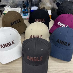 Головные уборы оптом: шапки, кепки и ушанки на любые случаи